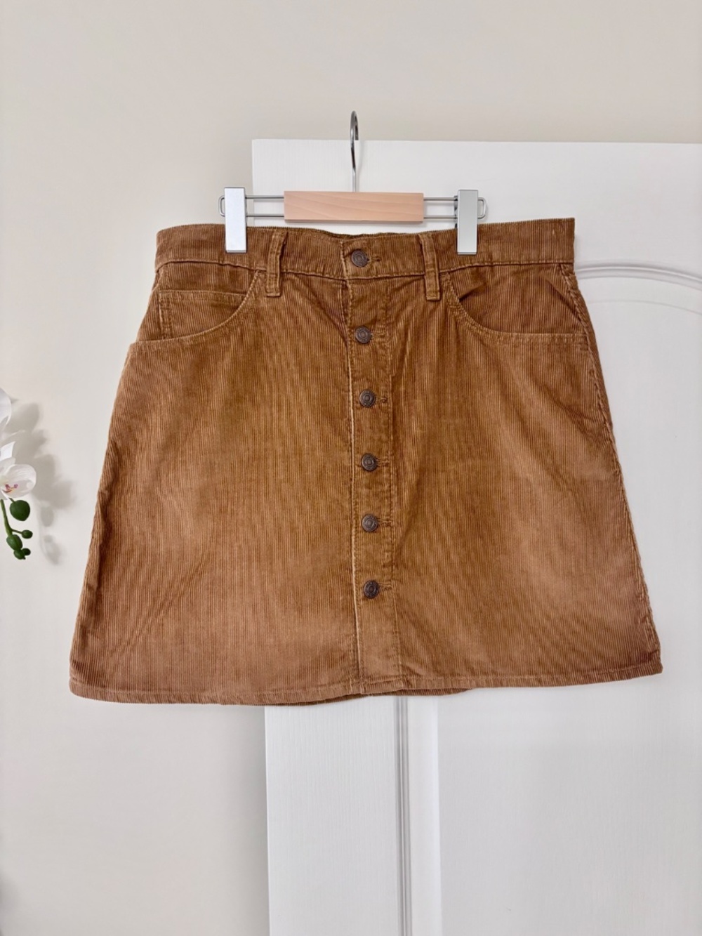 Levis Strauss Tan/Brown Retro Front Button Corduroy Mini Skirt Size 31
